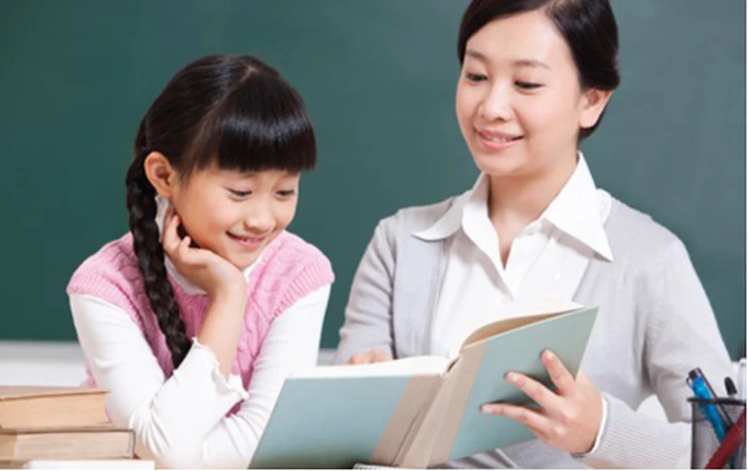 bảng lớp mới trung tâm gia sư nhân văn