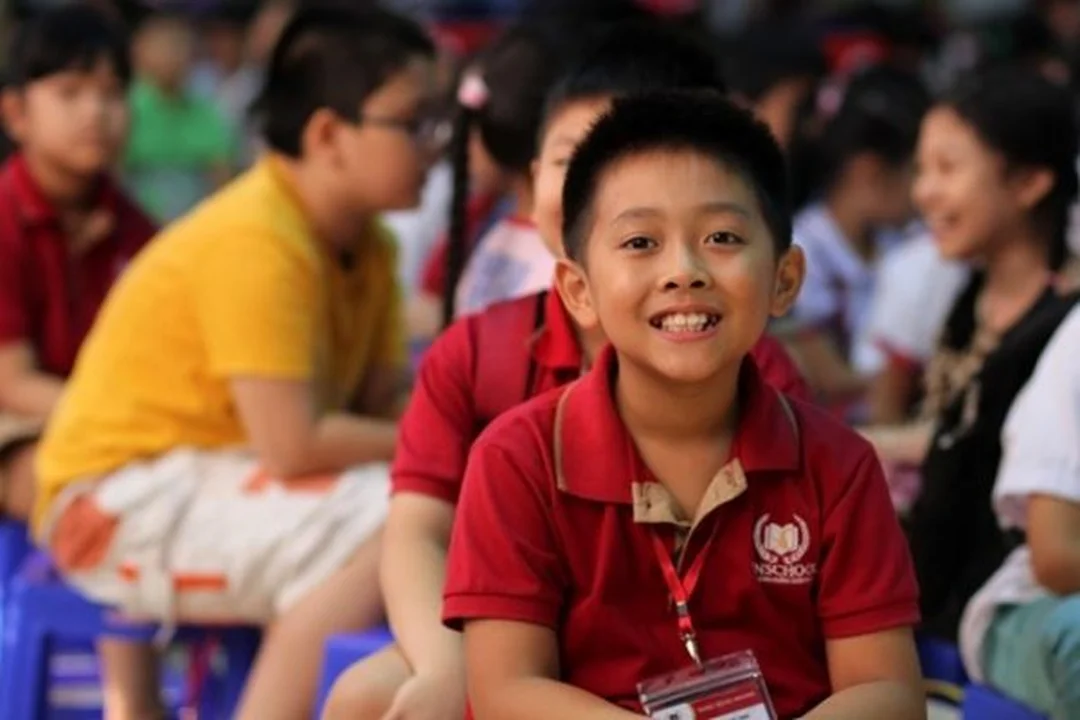 Học sinh tham gia lớp học và hoạt động cùng gia sư Tiên Phong