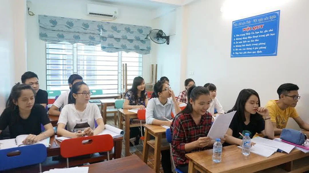 so sánh gia sư tiếng anh tại nhà và trung tâm