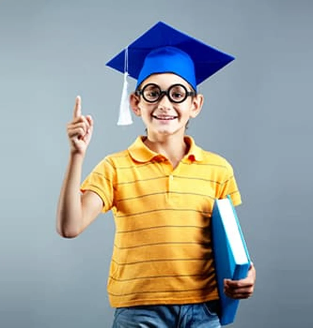 trung tâm gia sư đất việt minh họa học sinh học tập