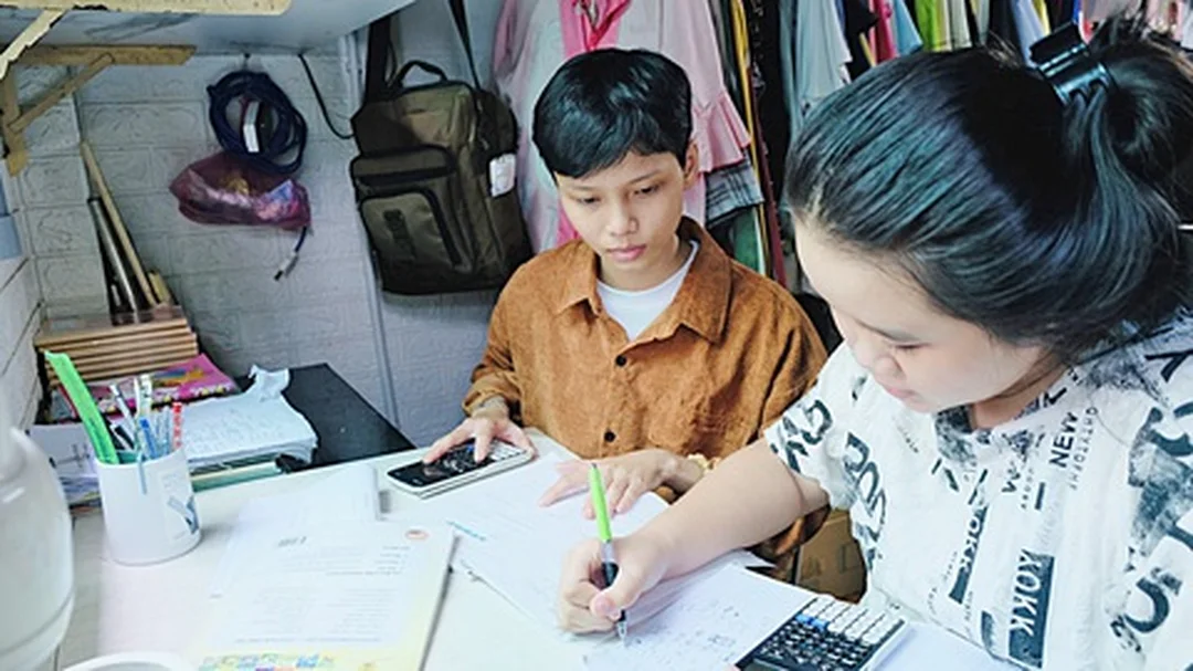 Dấu hiệu cần tìm anh gia sư tiếng Anh anh gia sư kiểm tra bài tập tiếng Anh lớp 10 cho học sinh