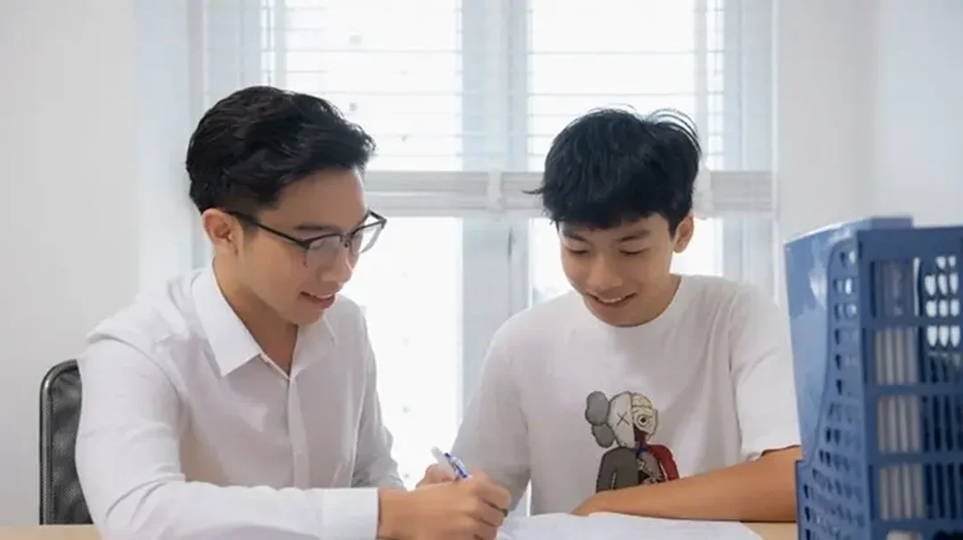 gia sư đà nẵng so sánh gia sư sinh viên và giáo viên