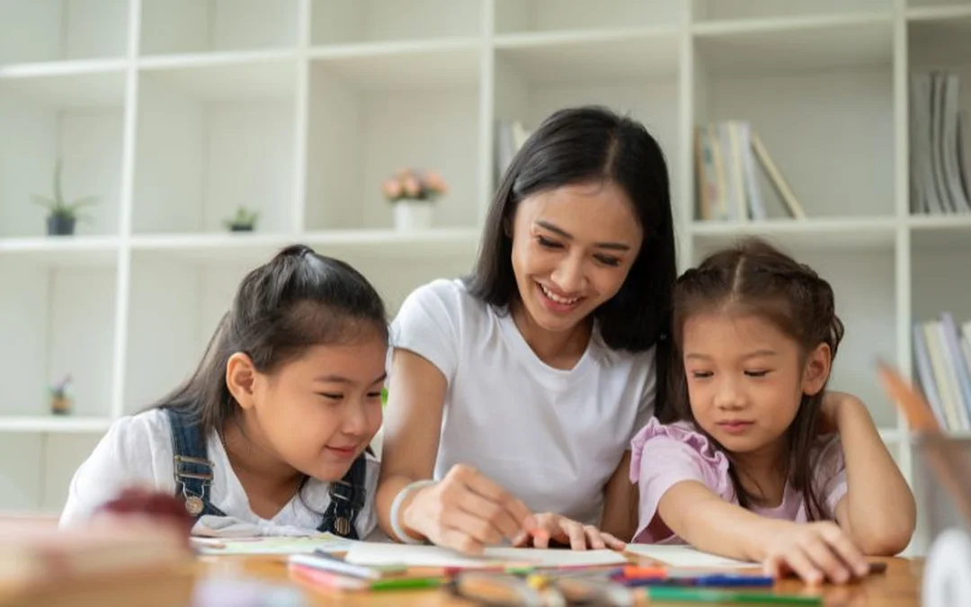 gia sư dạy kèm tại nhà tphcm đồng hành cùng học sinh tại nhà