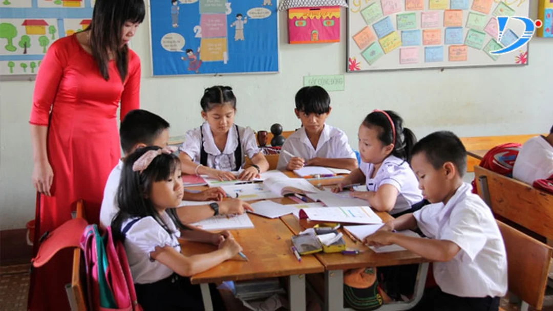 gia sư lớp 3 môn Tiếng Việt hướng dẫn học sinh đọc hiểu