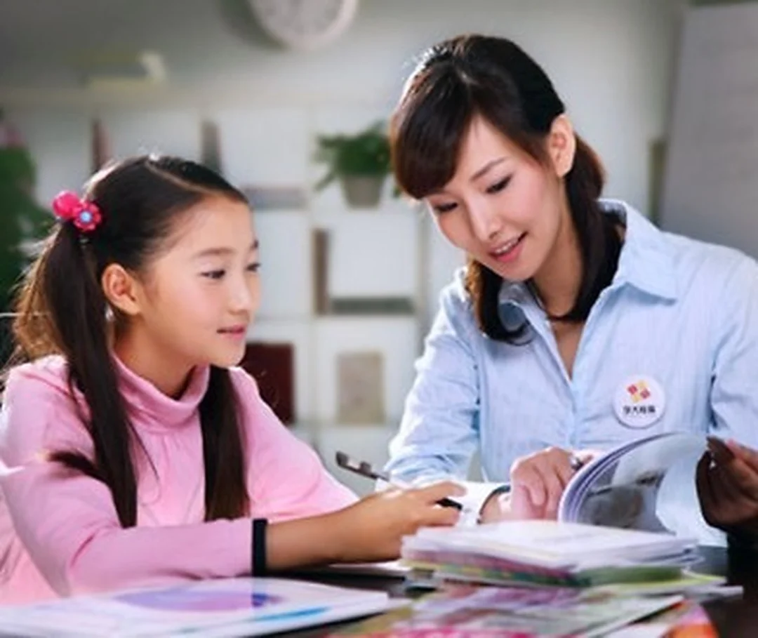 gia sư môn văn uy tín tư vấn cho phụ huynh