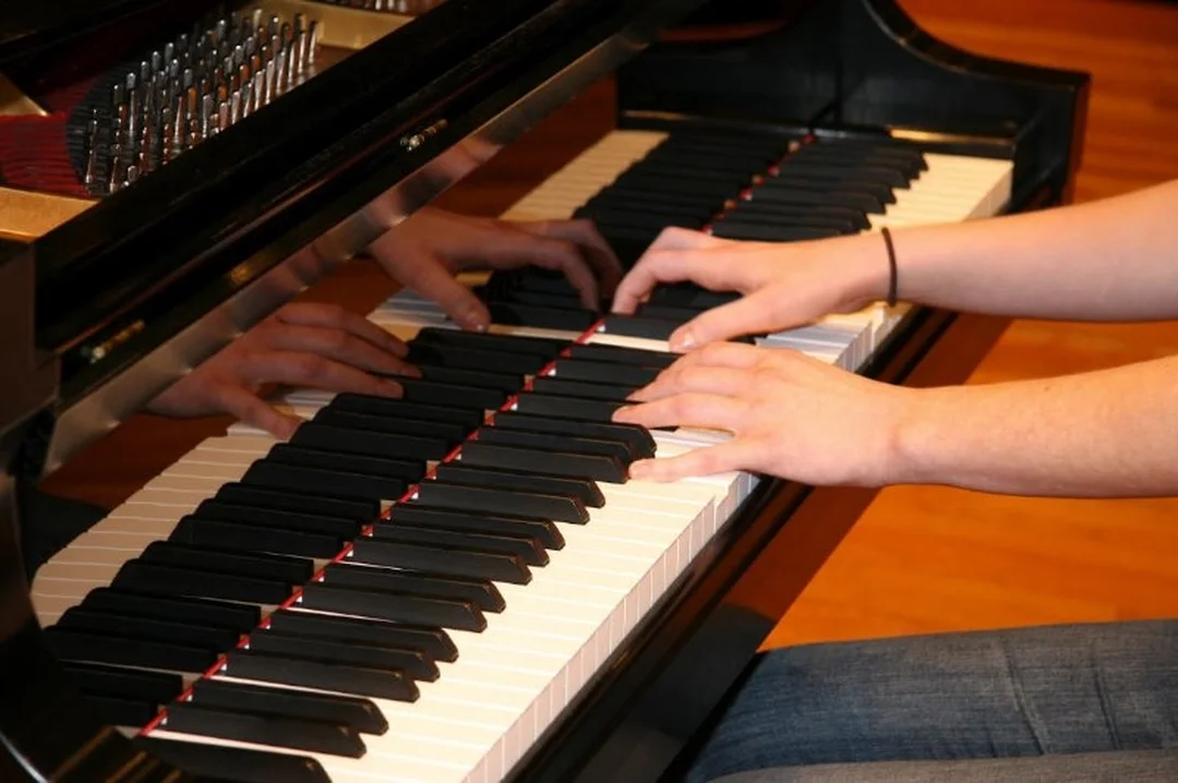 gia sư piano Hà Nội tư vấn học đàn cho phụ huynh và học viên